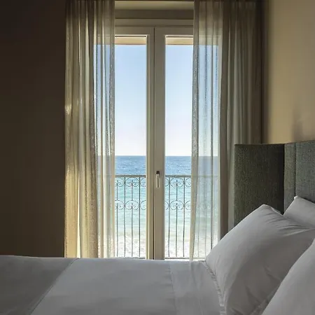 Отель Windsor 4*